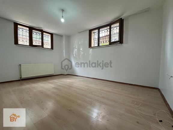 Cumhuriyet Mah 2+1 65 M2 Satılık Bahçe Katı Daire 1