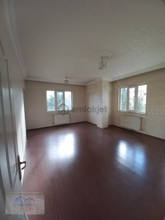 Rehberemlak'tan Gözde Lokasyonda Kiralık 2+1 125m² Daire 1