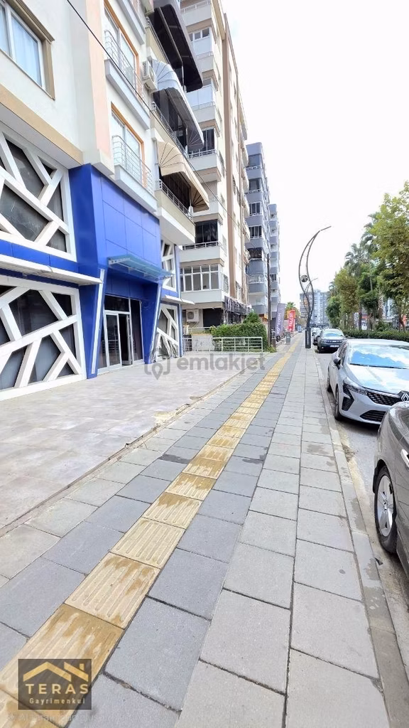 Teras Gayrimenkul'den Şehir Merkezinde (650 M²) Kiralık İş Yeri 2