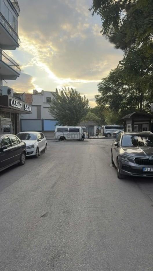 Dostlardan Çarşamba Pazarı Girişinde Kiralık İşyeri 2