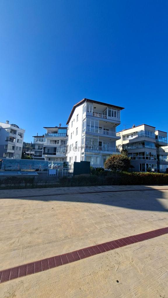 Remax Mavi Murat Ocaktar' Dan Kayacık Sahilinde Ferah 2+1 2