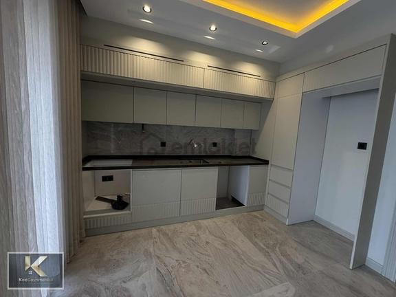 Orhan Doğan Caddesi Üzeri Satılık 2+1 Fırsat Daire 1