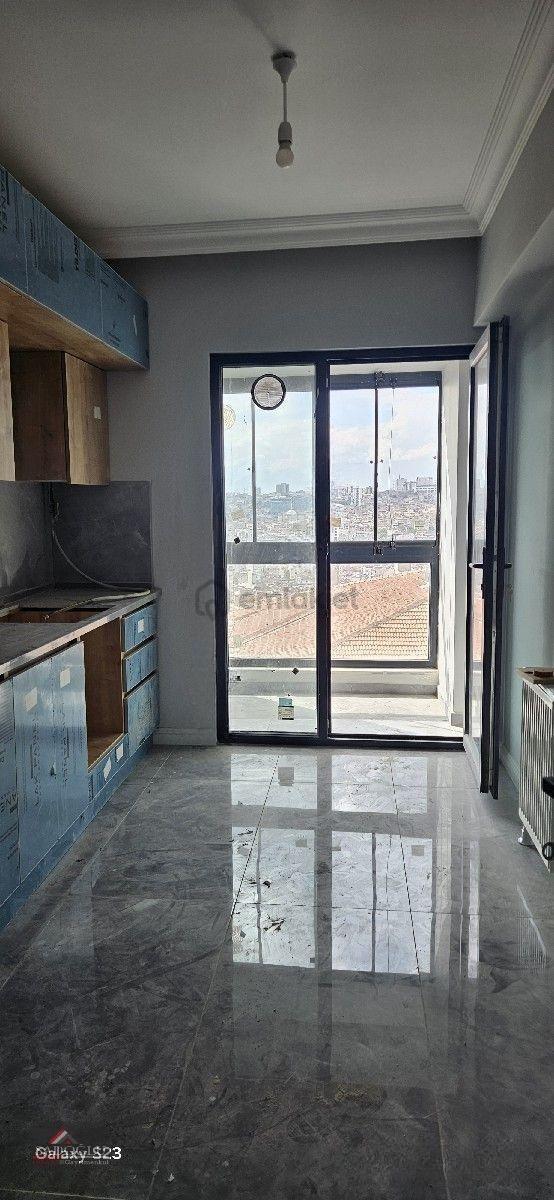Bağcılar Merkez'de 2+1 Satılık Daire 1