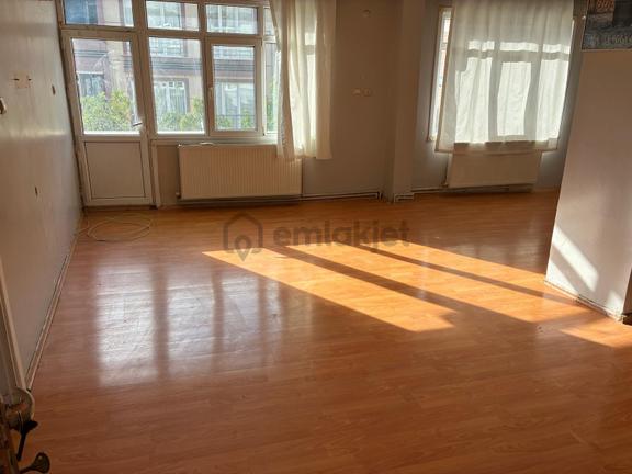 Sefaköy İnönü Mahallesi Kiralık 2 + 1 Üçüncü Kat 1