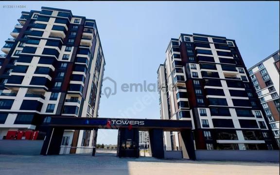 Remax Land'ten Hürriyet Mah. İzsiz Towers'ta Kiralık 2+1 Daire 1