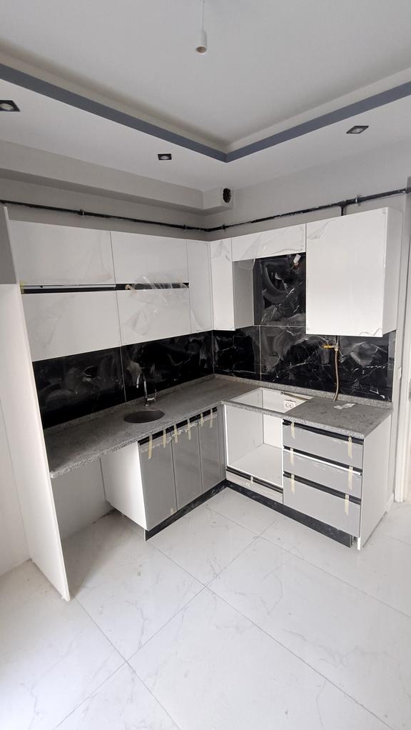Tombakzade Bulvarı Arasokağında Ebeveyn Banyolu Sıfır Kiralık2+1 1