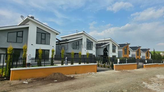 Lalahan' Da Konfor Ve Prestij Bir Arada! 3+1 Bahçeli Lüks Villa 2