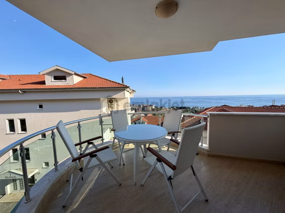 Alanya Kleopatra’da Panoramik Deniz Manzaralı Full Eşyalı 3+1 Penthouse 1