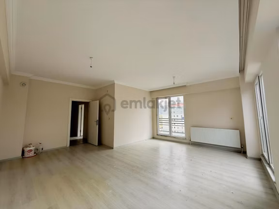 Yiğit Gayrimenkulden İsmetpaşada Ebeveyn Banyolu 3+1 Kiralık 2