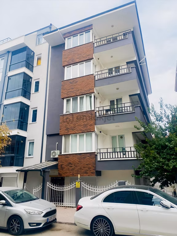 Natro'dan Bahçelievler Mh Ara Kat 3+1 Bakımlı Kiralık Daire 1