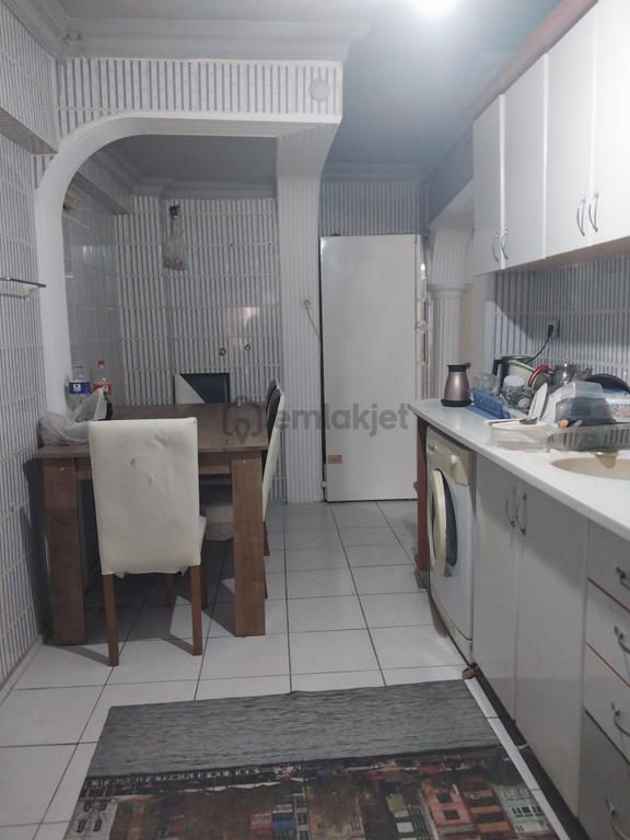 Balıkesir Çarşı Merkez Dumlupınar Mahallesi İncirli Camii Civarı 4oda+1 Salon Kombili Eşyalı Daire. 1