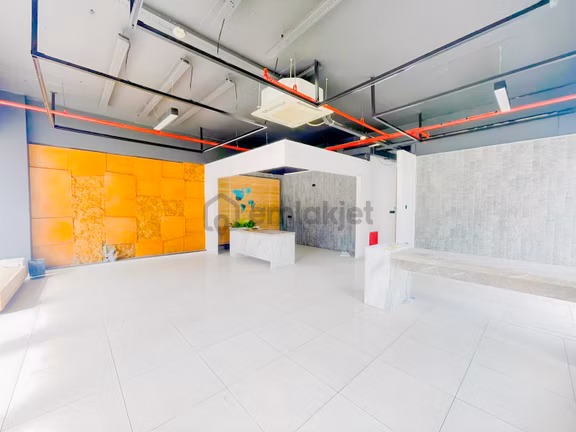 Kartal Soğanlık Orta Mah. İzpark 'ta Kiralık İşyeri Köşe Dükkan 2