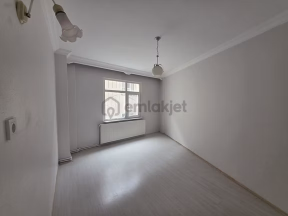 Bursa Emlak Alem-i Merkezde Kiralık 2+1 90 M2 Daire 2