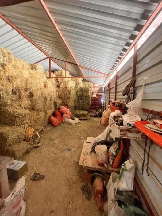 Banaz Yazıtepe 850m2 Kapalı Büyükbaş Hayvan Beshanesi 2