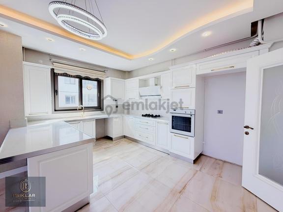 Enes Işık 'tan Ana Cadde Üzeri 4+1 Ultra Lüks Daire 1