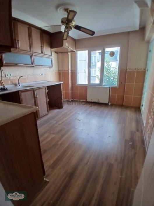 İzmir Torbalı Cumhuriyet Mahallesinde 3+1 Arakat Daire Kiralık 2