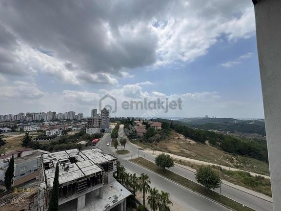 Emr'den Cadde Üzeri Göl Manzaralı 2+1 Lüks Satılık Daire 2