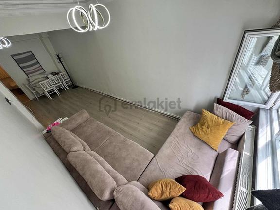Bayrampaşa Merkezi Konumda Kiralık Temiz Ara Kat Daire 1