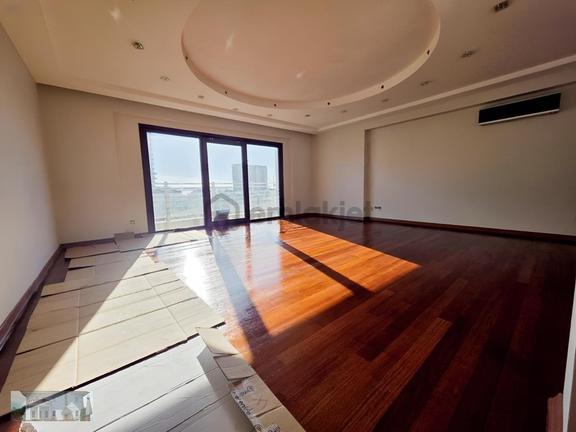 Kordonboyu Sahilde Eagle Park Sitesinde Satilik 3+1daıre 1
