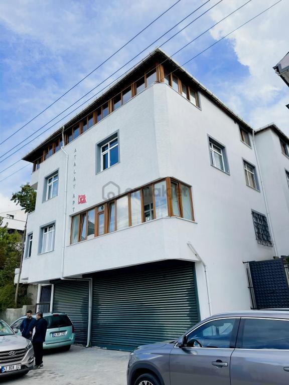 178 M² Arsa Üzerinde 6 Daire + 1 Dükkan Satılık Komple Bina 1