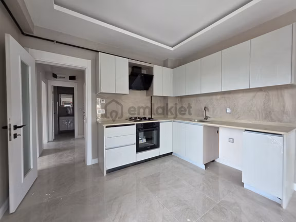 Yüksel Şahin'den Yazır'da Borsa İstanbul Karşısında Sıfır Kiralık 2+1 Daire 1