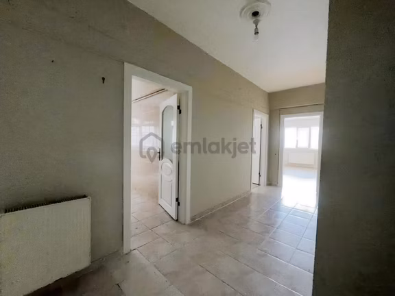 Tepebaşında Merkezi Konumda Kiralık 3+1 Uygun Fiyata 2