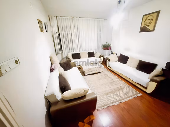 Güngören Sanayi Mah 3+1 105m2 Kaçaksız Binada Satılık Daire 2