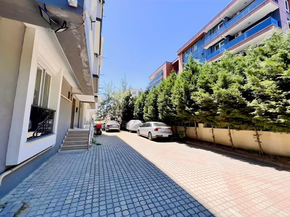 Redstone'den Hürriyet Mahallesinde Full Eşyalı Satılık 2+1 Daire 2