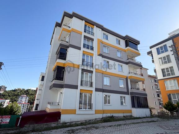 1 Yaşında Sahibince Temiz Kullanılmış Antreli 1+1 2