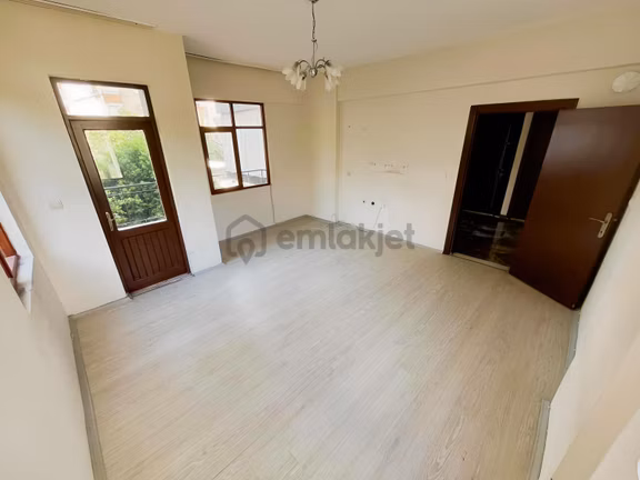 Dutlubahçede Sitede 3+1 135m2 1. Katta Kiralık Daire 2