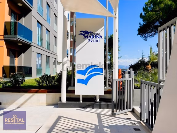 Mudanya Marina Evlerinde Kiralık 3+1 Bahçe Katı Daire 1
