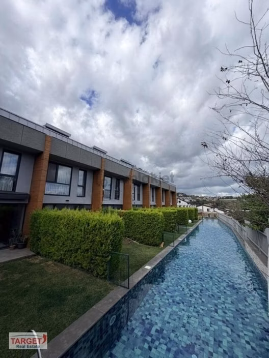 Manzarası Açık Havuzlu Villa 1