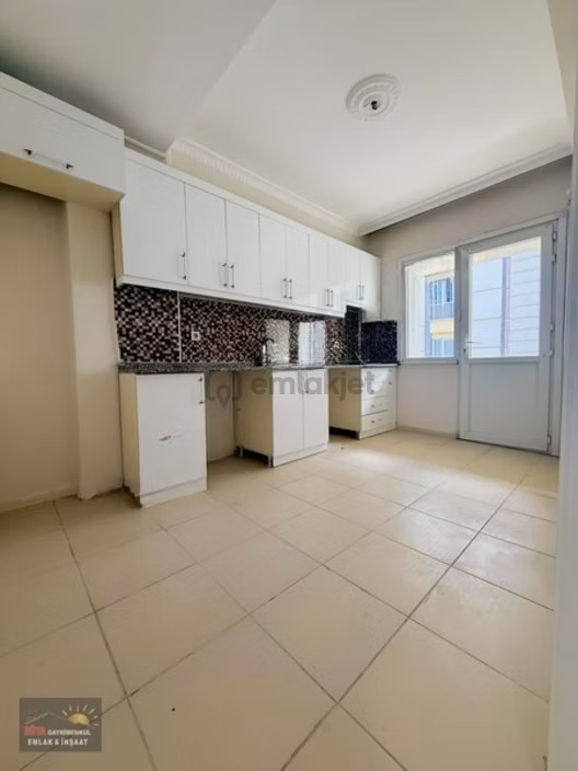 Rüya Gayrimenkulden Satılık Tek Daire Üzeri 3+1 Ara Kat Daire 1
