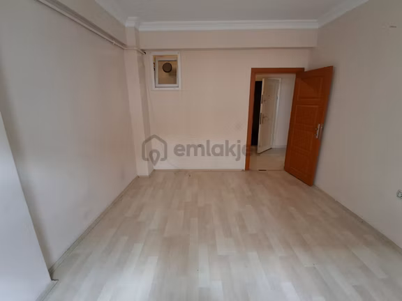Bahçelievler Sıhhıye Meydanı Yakını Arakat Kombili Kiralık 1+1 Daire 2