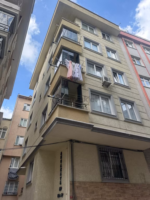 Yıldız Dan Hürriyette Kredili 2+1 Uygun Fiyatlı Ara Kat Acil 1