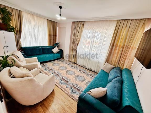 Az-er Yapıdan Ara Kat Ön Cephe İskanlı Çift Balkonlu Satılık 2+1 1