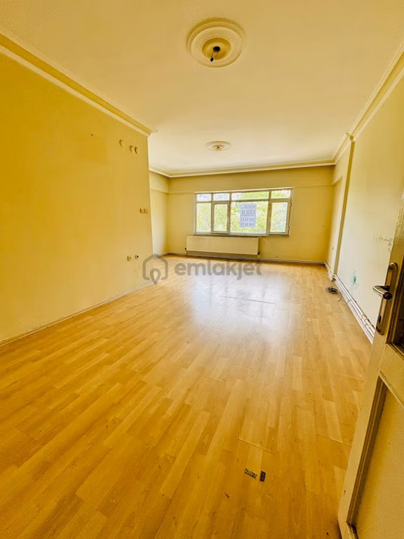 Mertcan'dan Yakacık Çarşı Mah. Site İçinde 3+1 Kiralık Daire 1