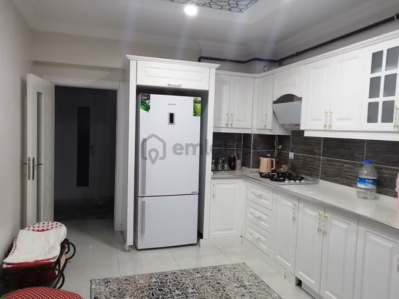 Elazığ Sürsürü'de Cam Balkonlu Geniş 3+1 Daire 2