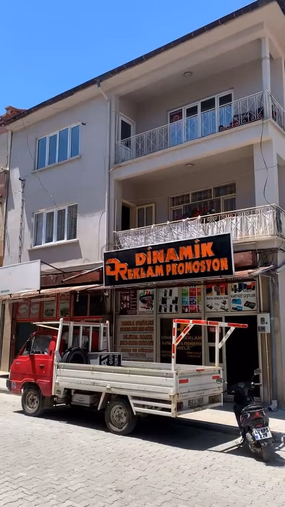 Kampüs Gayrimenkul'den_çarşı Da Lale Pastanesi Karşısı Kiralık 1