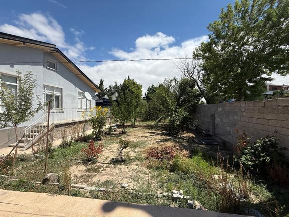 Meram Yaka Caddesine Cephe 857 M² Arsa İçinde 145 M² Ev 2
