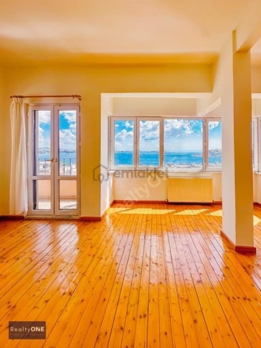 R-one Cihangir Boğaz Manzaralı Balkonlu 2+1 Kiralık Daire-eng 1