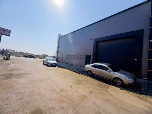 Horozluhan Mah. Kiralık 890 M2 Dükkan 1