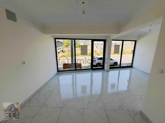 Eski Garaj Civarı 7 Mt Cephel 36 M² Satılık Dükkân 1
