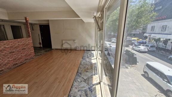 Ana Caddede 80m² Ofis 2