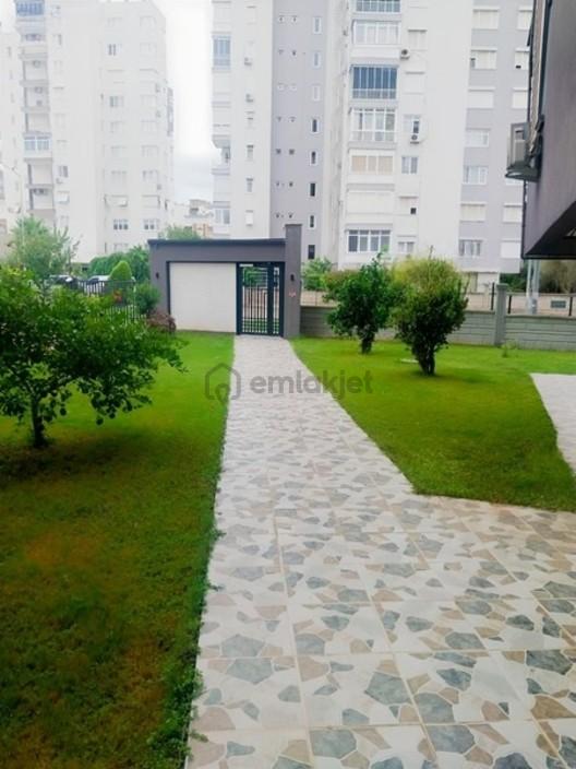Şirinyalıda. 8/ 7 Katı 3+1 170 M2. İçi Yapılı. Kiralık Daire 1