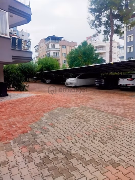 Şirinyalıda. 8/ 7 Katı 3+1 170 M2. İçi Yapılı. Kiralık Daire 2