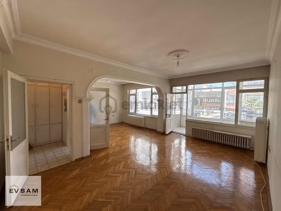 Lise Caddesine Cephe 3+1 Geniş Kiralık Daire 1