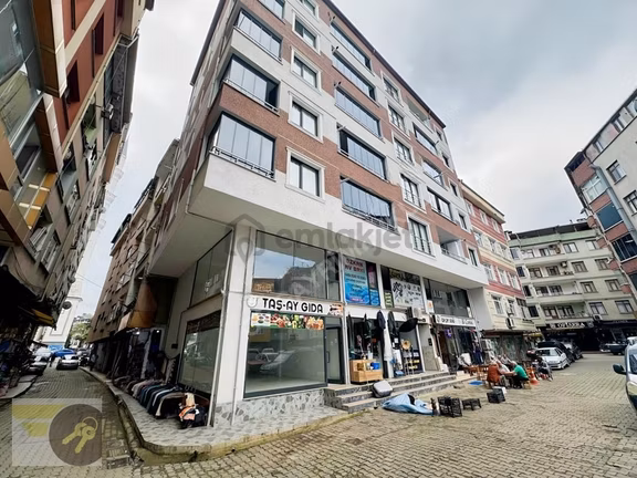 *of Gayrimenkul*ilçe Merkezi 140m2 Köşe Başı Kiralık Dükkan 1