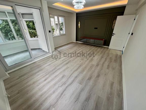 Akçay Aras Emlaktan Altınkumda Muhteşem Konumda 2+1 Daire 1