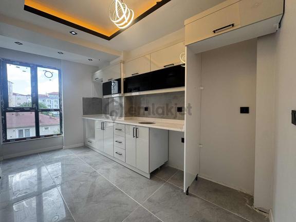 Kapaklı Çarşı Merkezinde 2+1 Kapalı Otoparklı Ultralüks Arakat 1